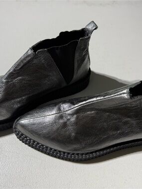 Unisex T•U•K Graphite Chelsea Pointed Creeper Boot size 7M/9W BNWOB
